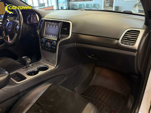 Vehicle image 51 of 58
