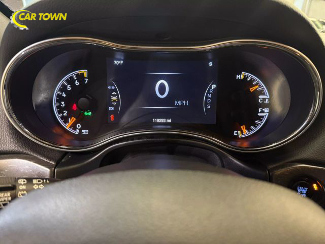 Vehicle image 27 of 58