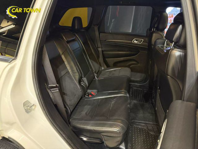 Vehicle image 45 of 58
