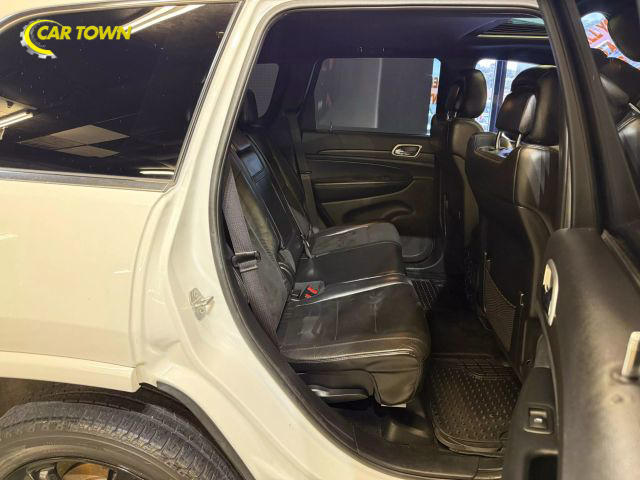 Vehicle image 43 of 58