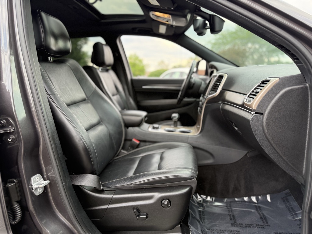 Vehicle image 11 of 41