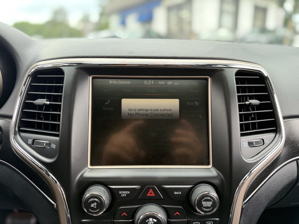 Vehicle image 26 of 41