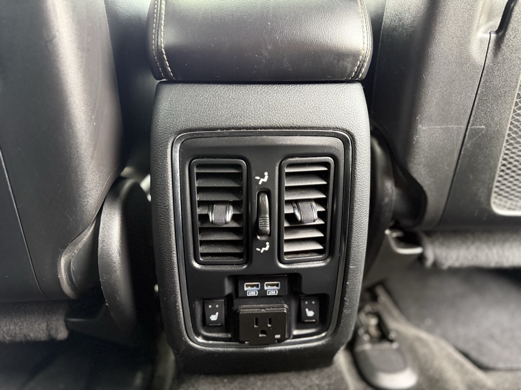 Vehicle image 20 of 41