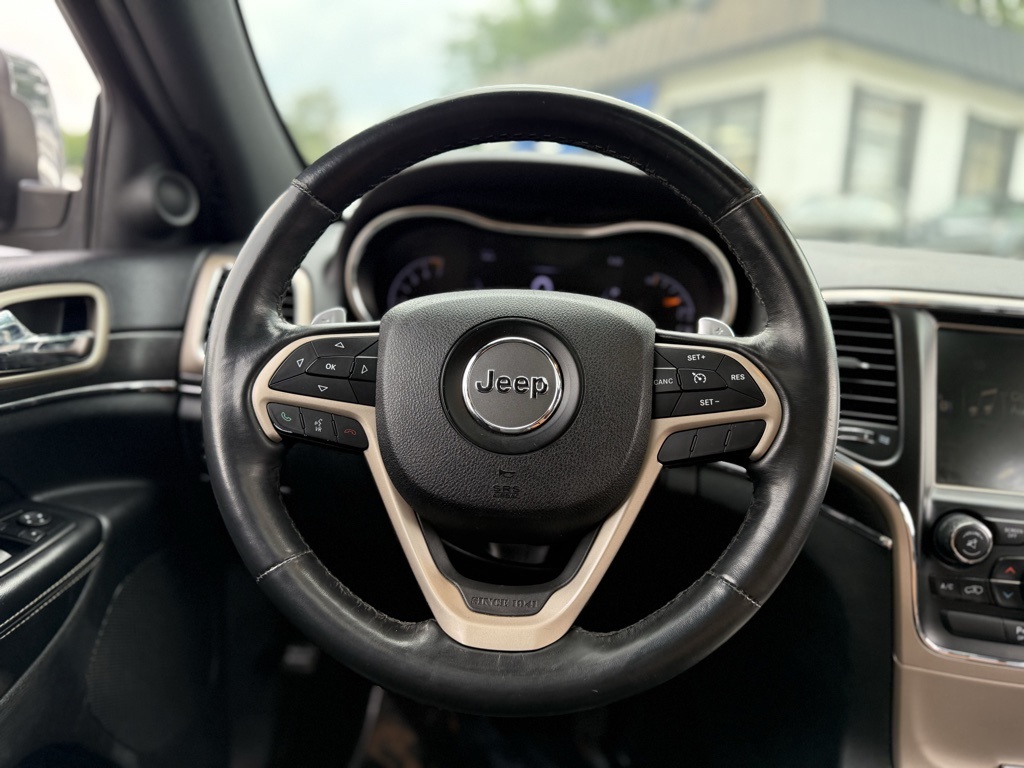 Vehicle image 29 of 41