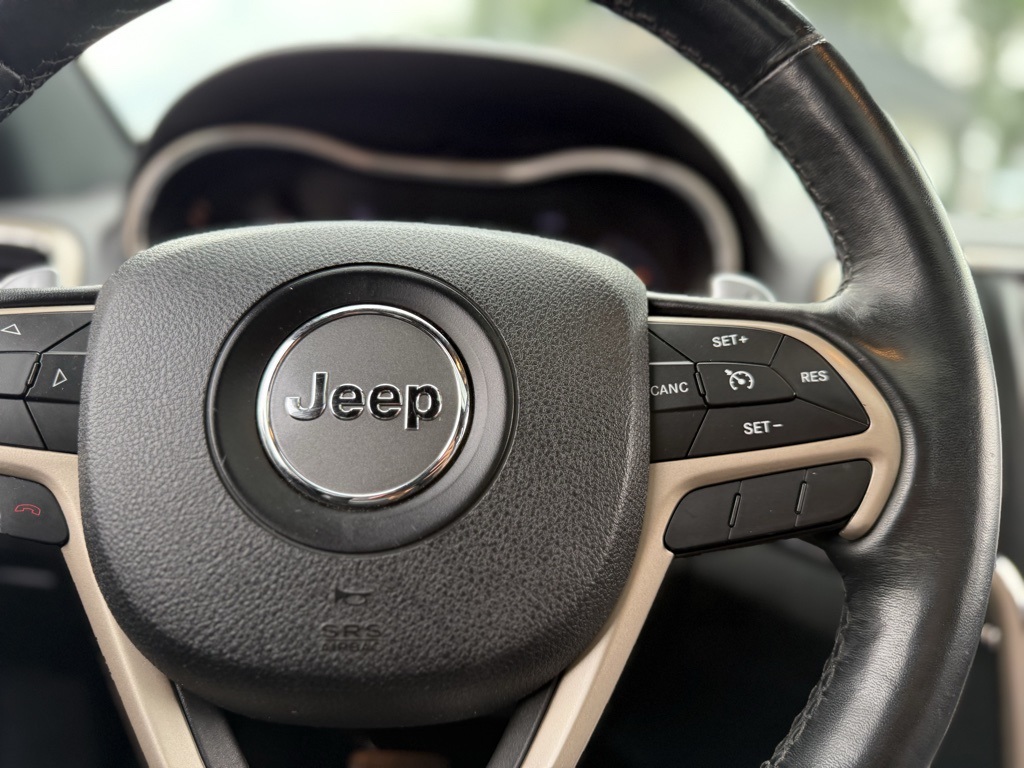 Vehicle image 31 of 41