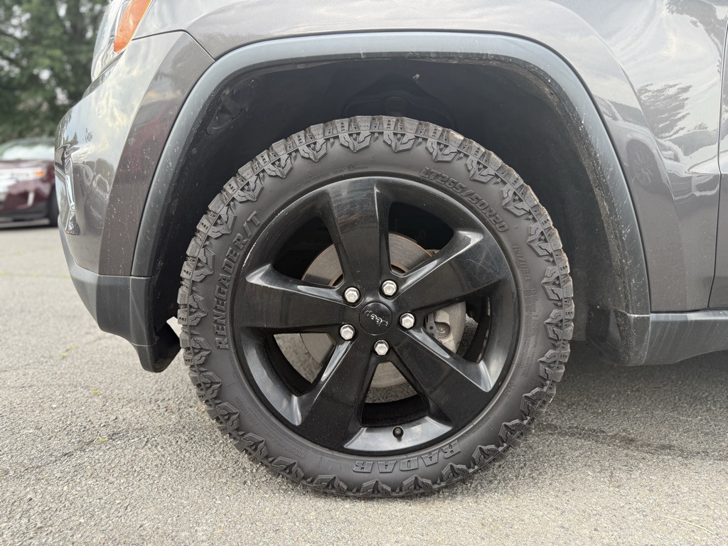 Vehicle image 34 of 41