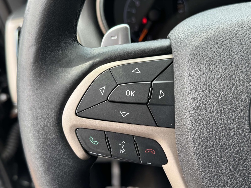Vehicle image 24 of 31