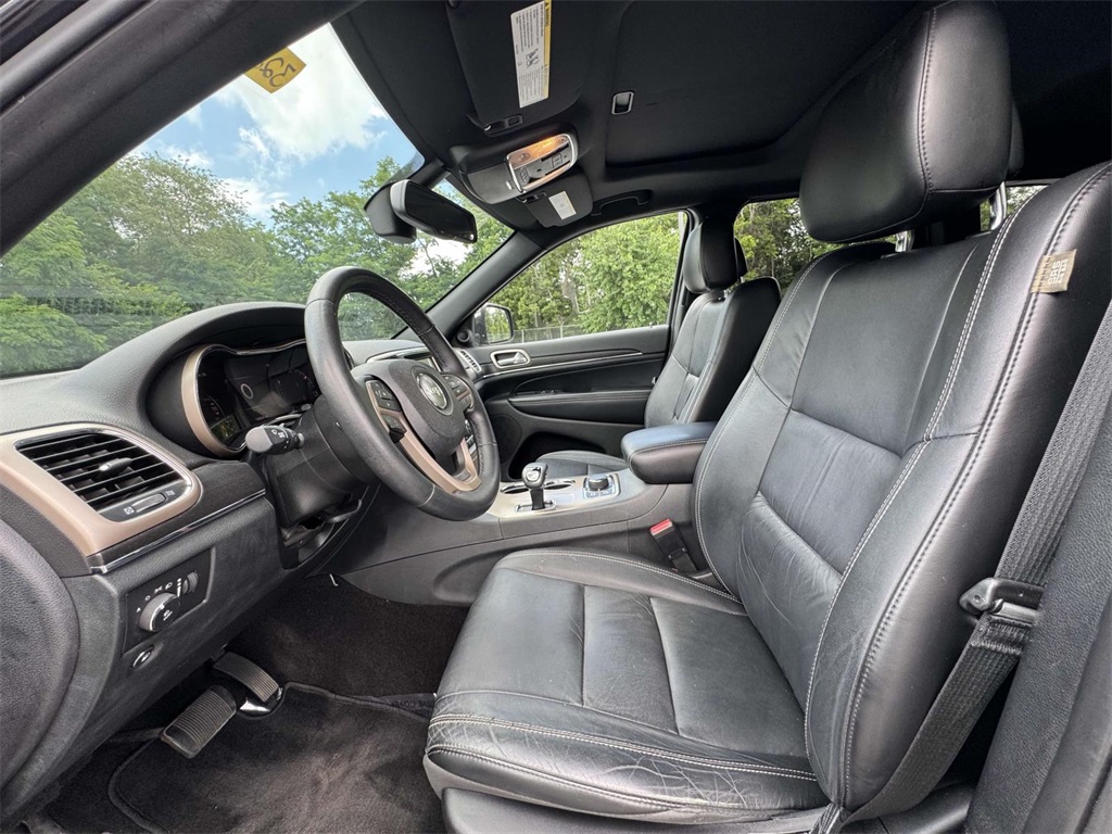 Vehicle image 28 of 31