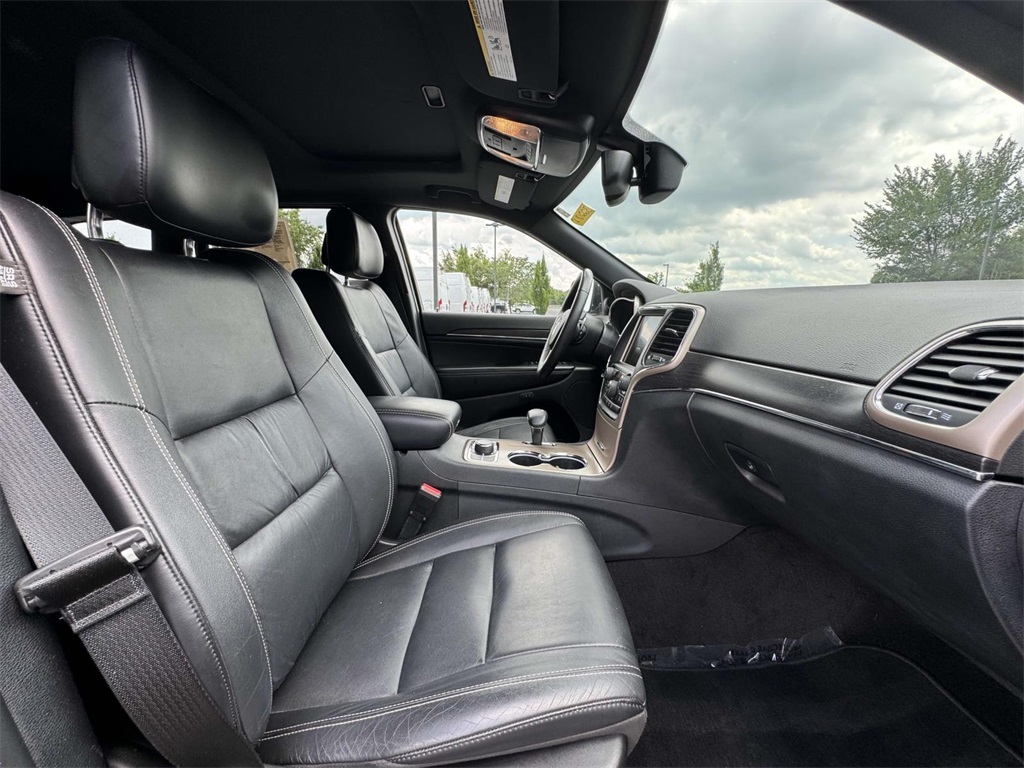 Vehicle image 12 of 31