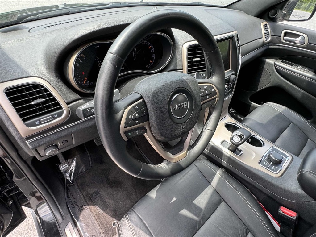 Vehicle image 13 of 31