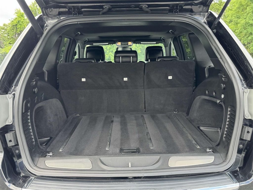 Vehicle image 10 of 31