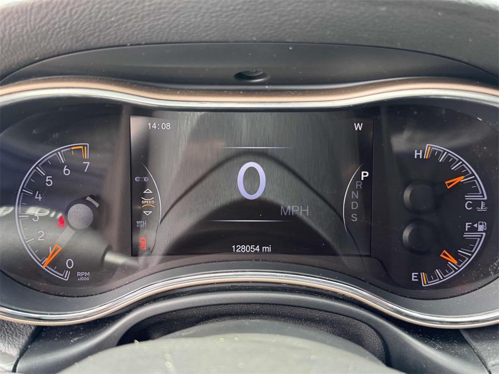 Vehicle image 17 of 31
