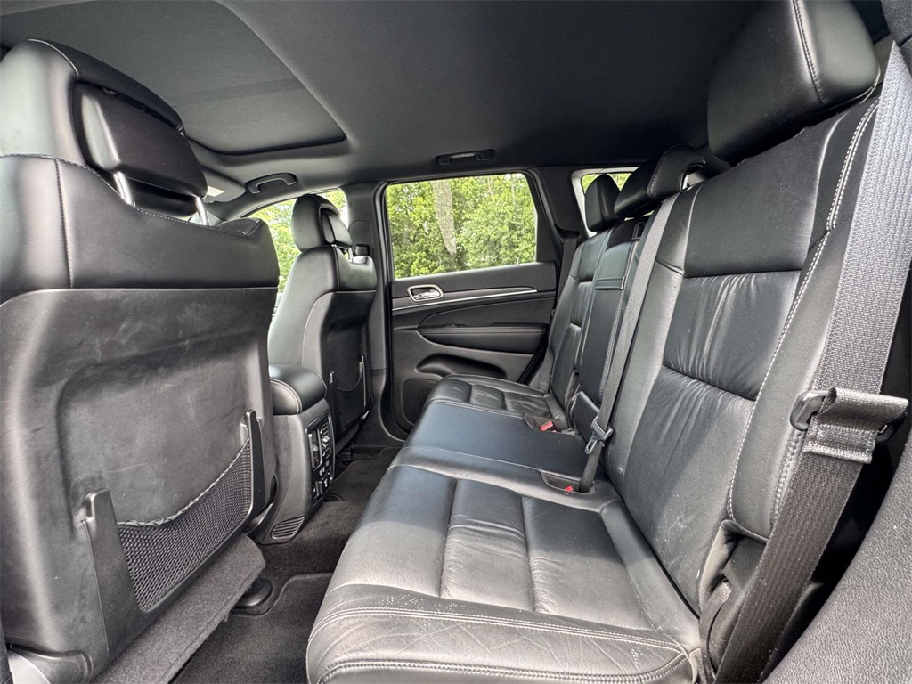 Vehicle image 11 of 31