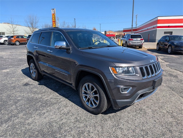 Vehicle image 4 of 37