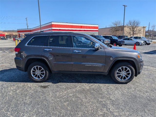 Vehicle image 5 of 37