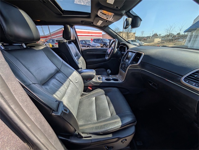 Vehicle image 11 of 37