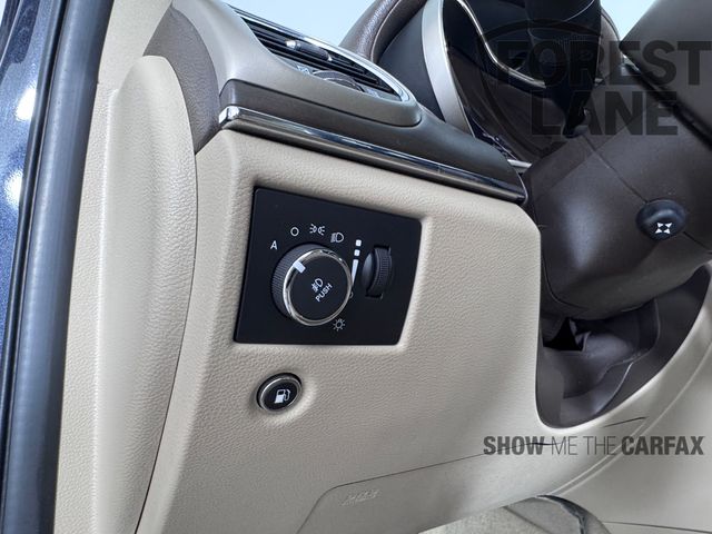Vehicle image 2 of 39