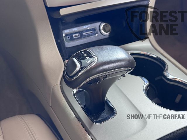Vehicle image 31 of 39