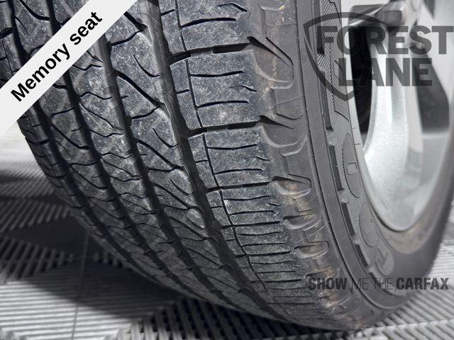 Vehicle image 15 of 39