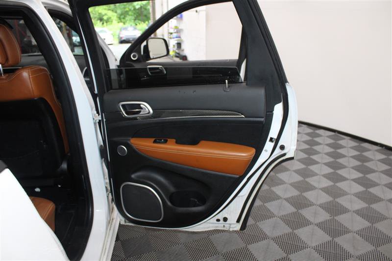 Vehicle image 29 of 40
