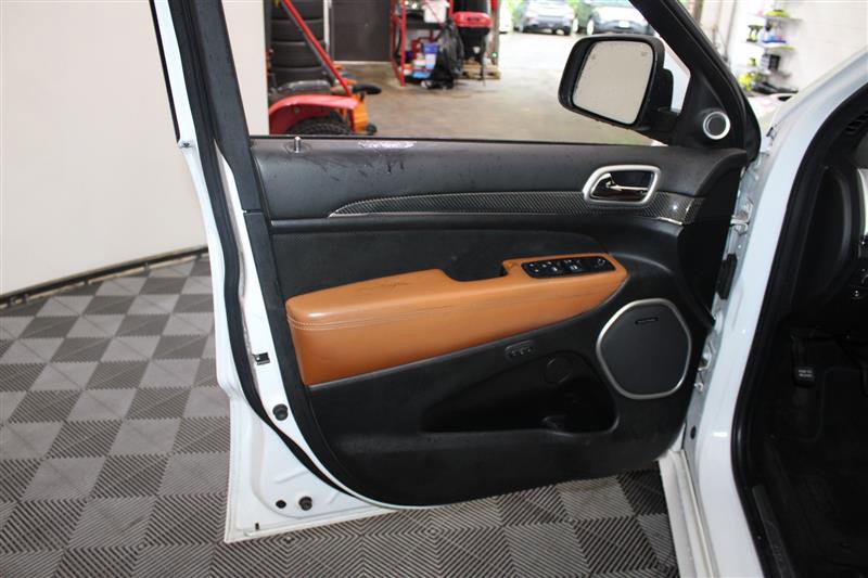 Vehicle image 20 of 40
