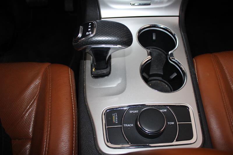 Vehicle image 38 of 40