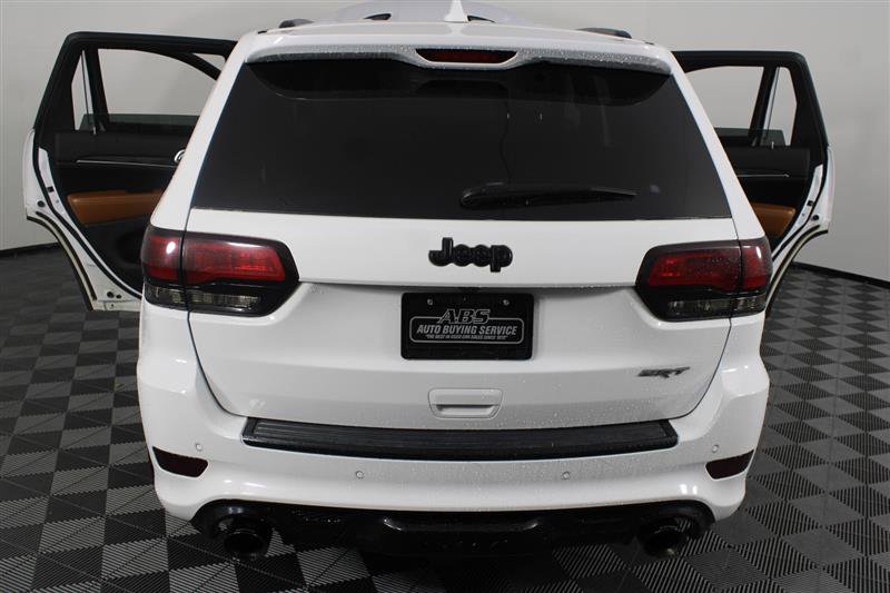 Vehicle image 10 of 40