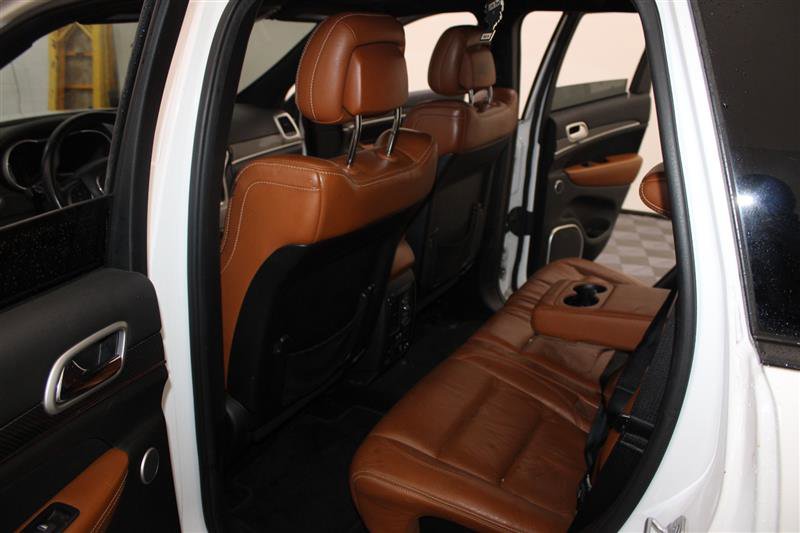 Vehicle image 26 of 40