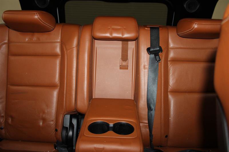 Vehicle image 37 of 40