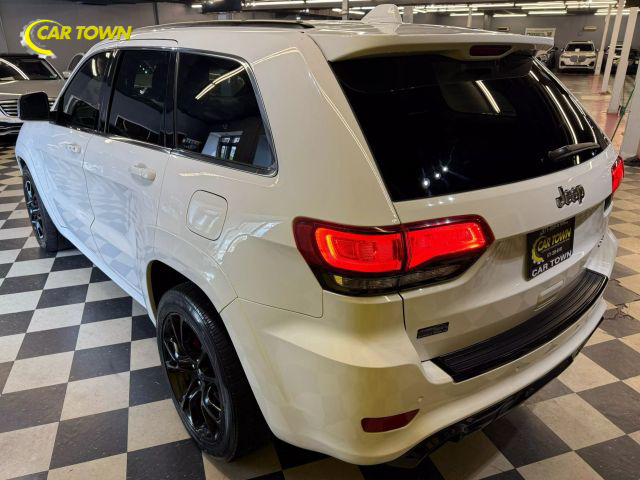 Vehicle image 13 of 61