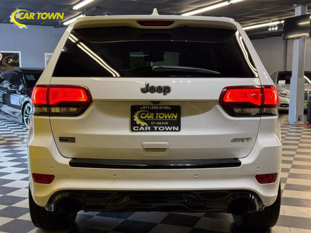 Vehicle image 10 of 61