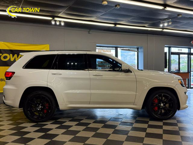 Vehicle image 7 of 61
