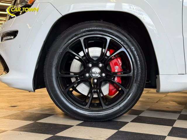 Vehicle image 15 of 61