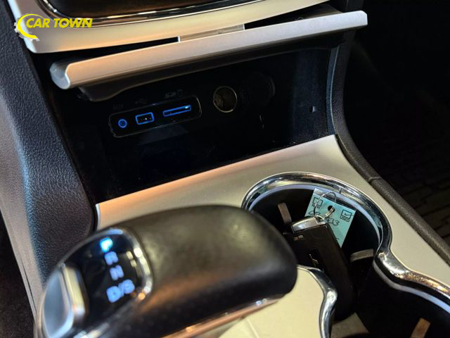 Vehicle image 35 of 61