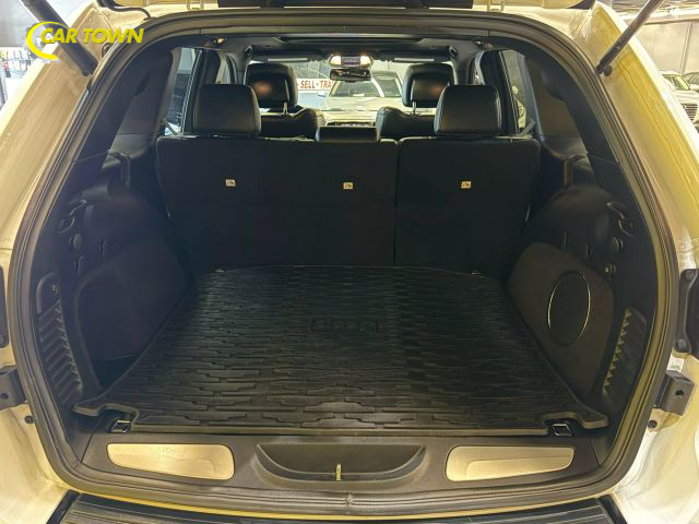 Vehicle image 60 of 61