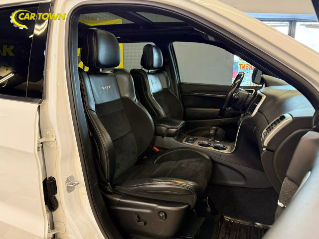 Vehicle image 54 of 61