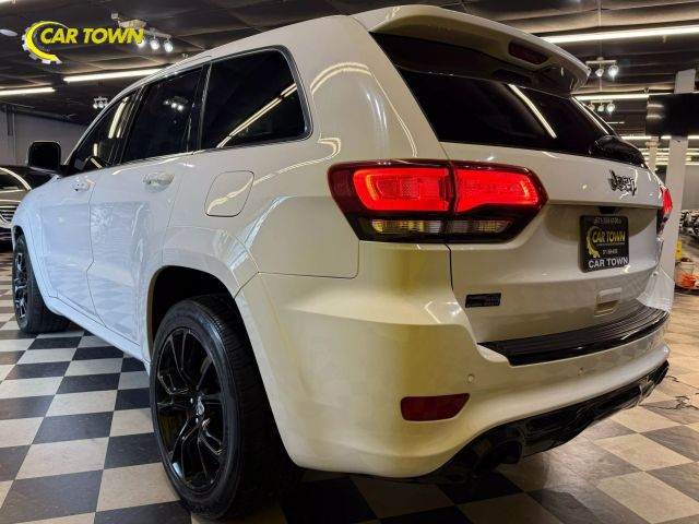 Vehicle image 12 of 61