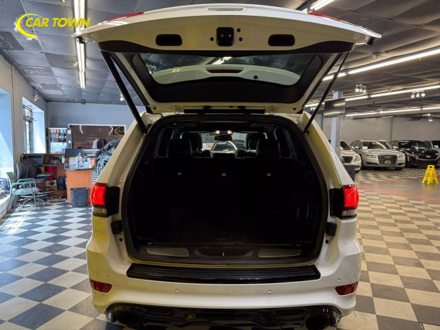 Vehicle image 59 of 61
