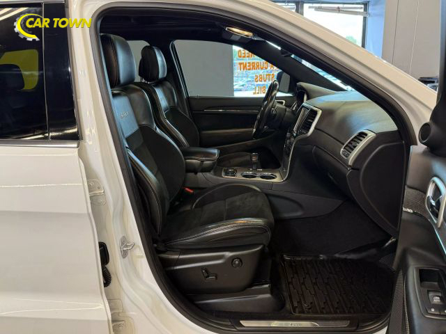 Vehicle image 52 of 61