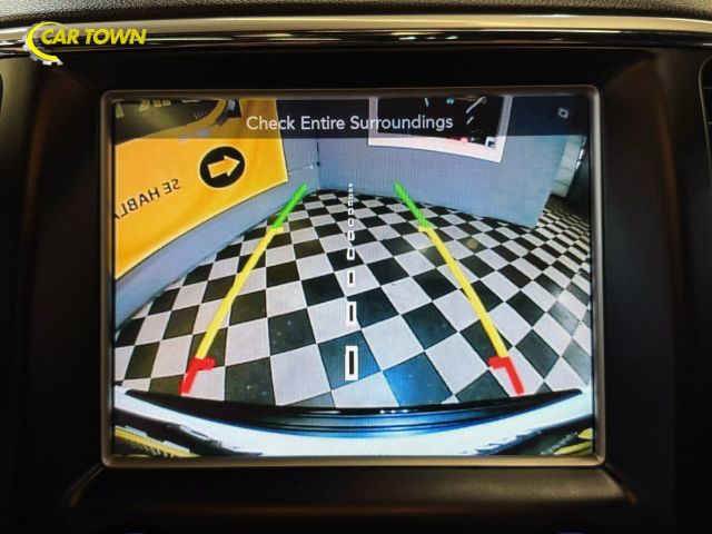 Vehicle image 33 of 61