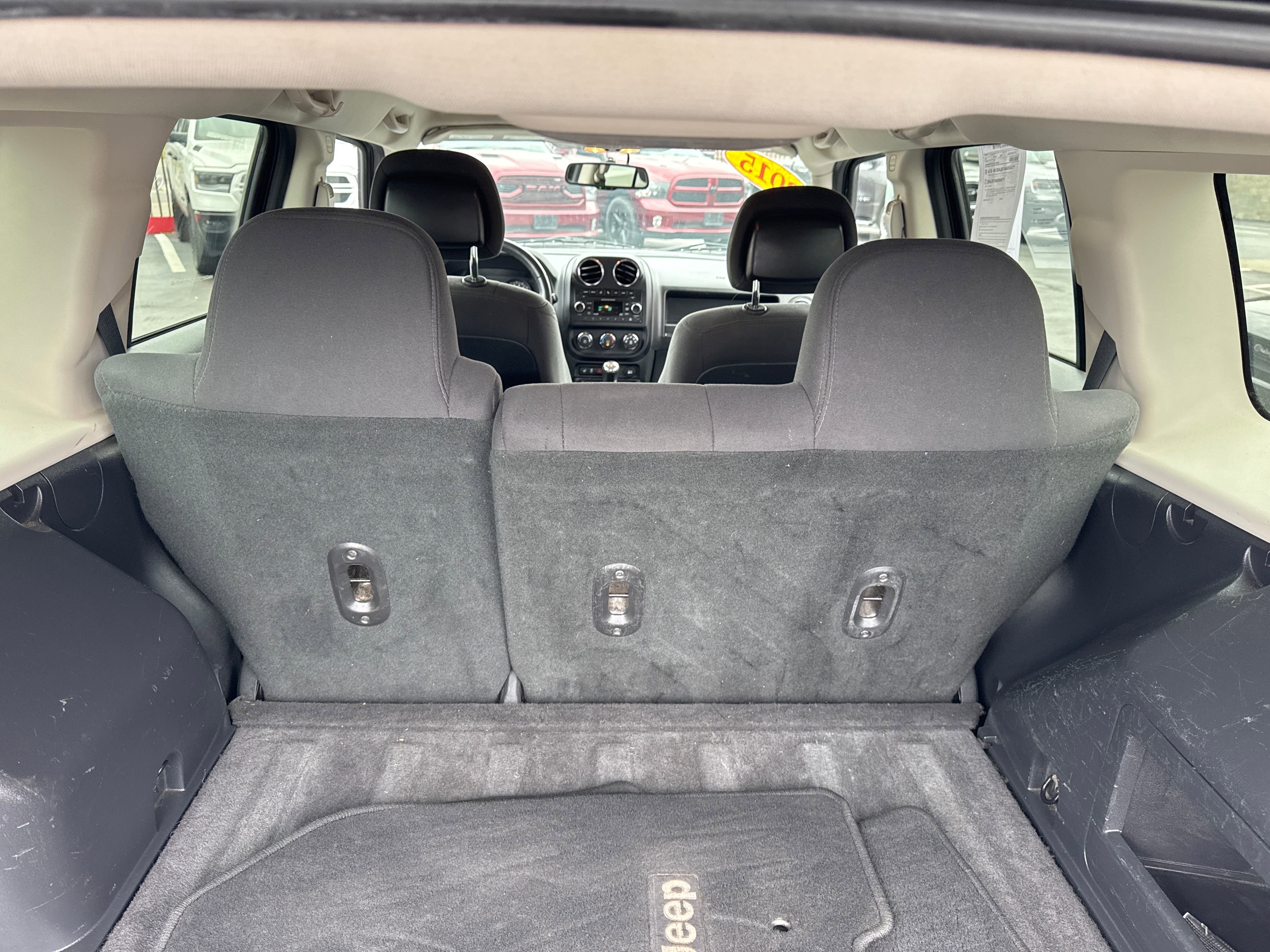 2015 Jeep Patriot Latitude Image 9 of 20