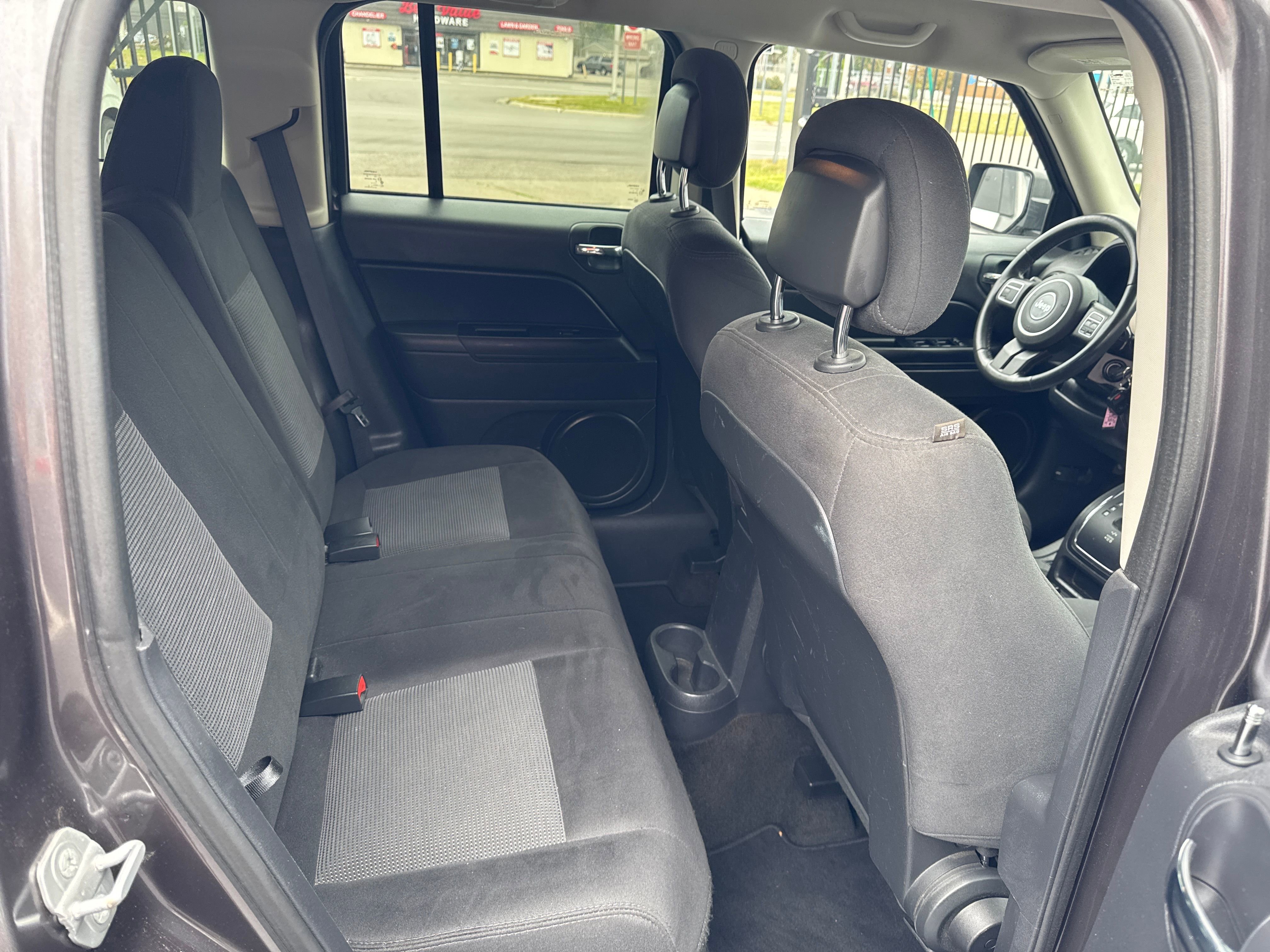 2015 Jeep Patriot Latitude Image 11 of 20