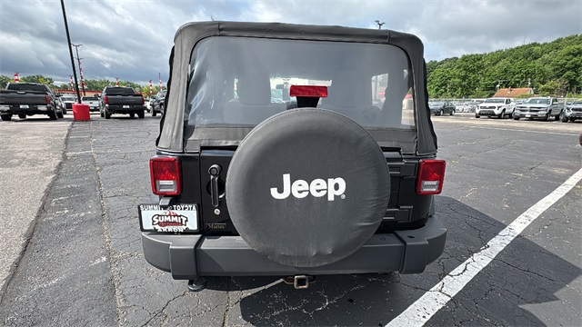 Vehicle image 25 of 27