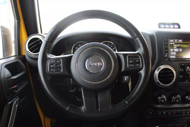 Vehicle image 17 of 38