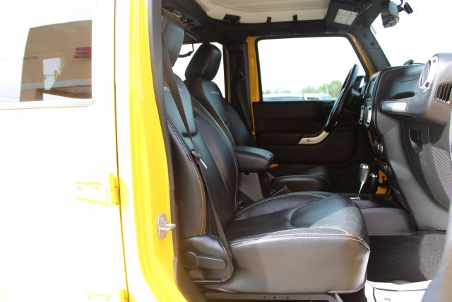 Vehicle image 26 of 38