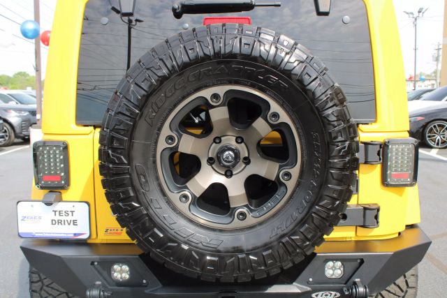 Vehicle image 29 of 38