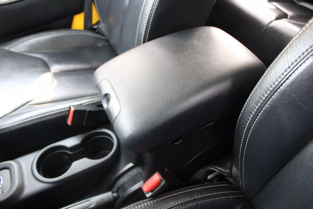 Vehicle image 16 of 38