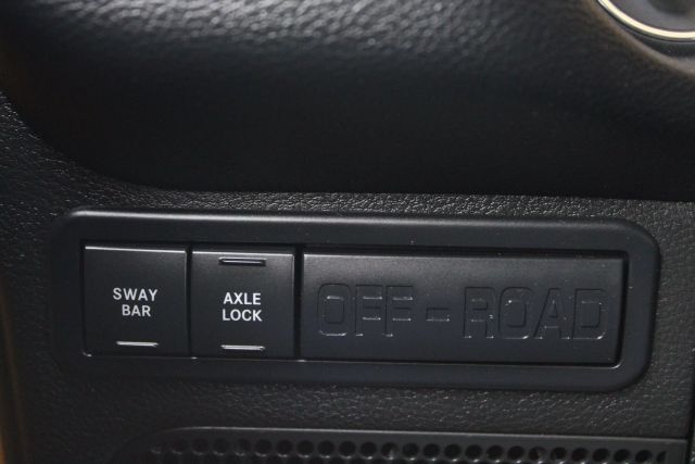 Vehicle image 20 of 38