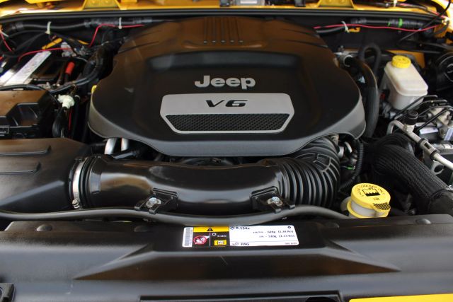 Vehicle image 34 of 38