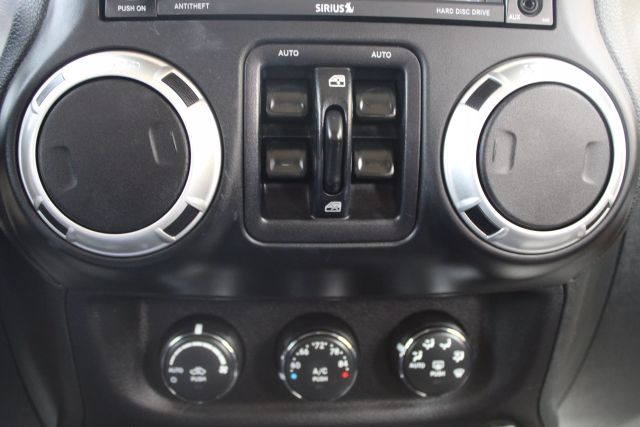Vehicle image 13 of 38